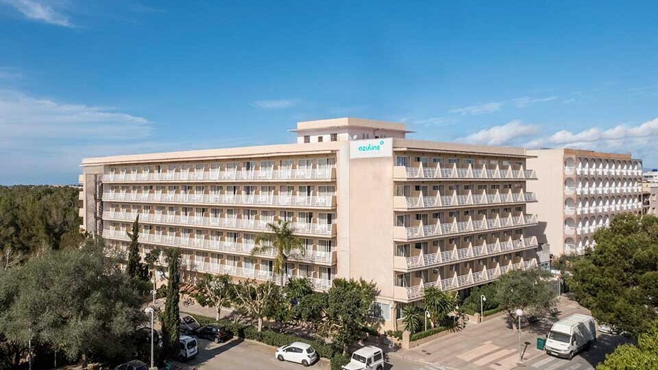 Azuline Hotel Bahamas & Bahamas II